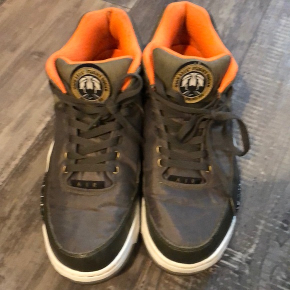 nike 1315 flight squad